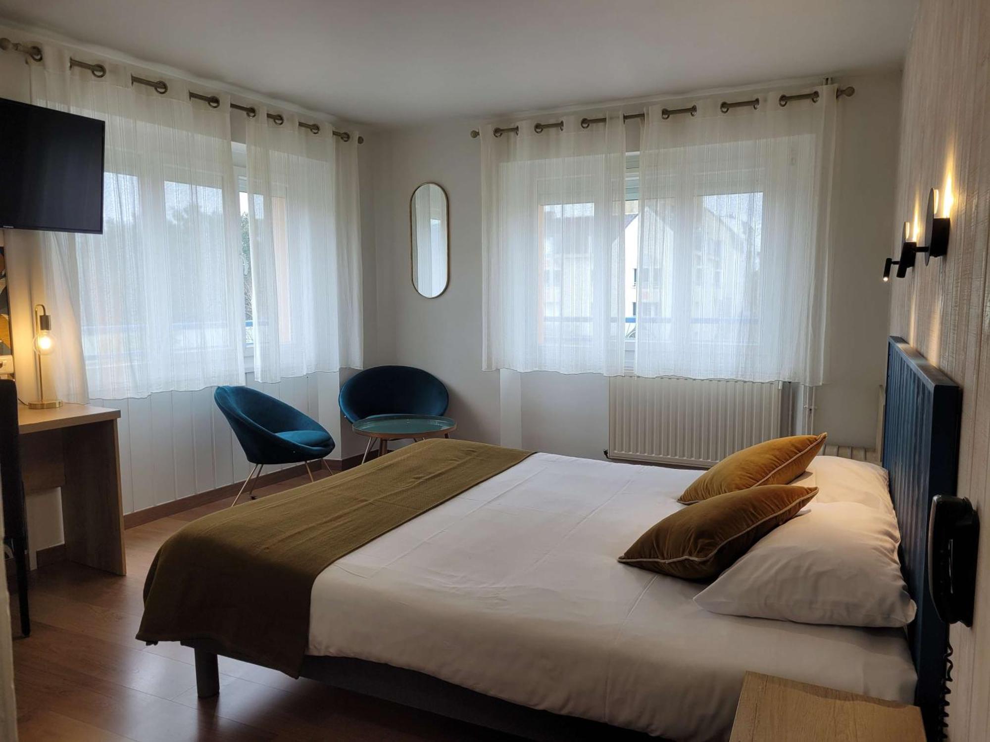 Brit Hotel Des Halles Конкарно Экстерьер фото