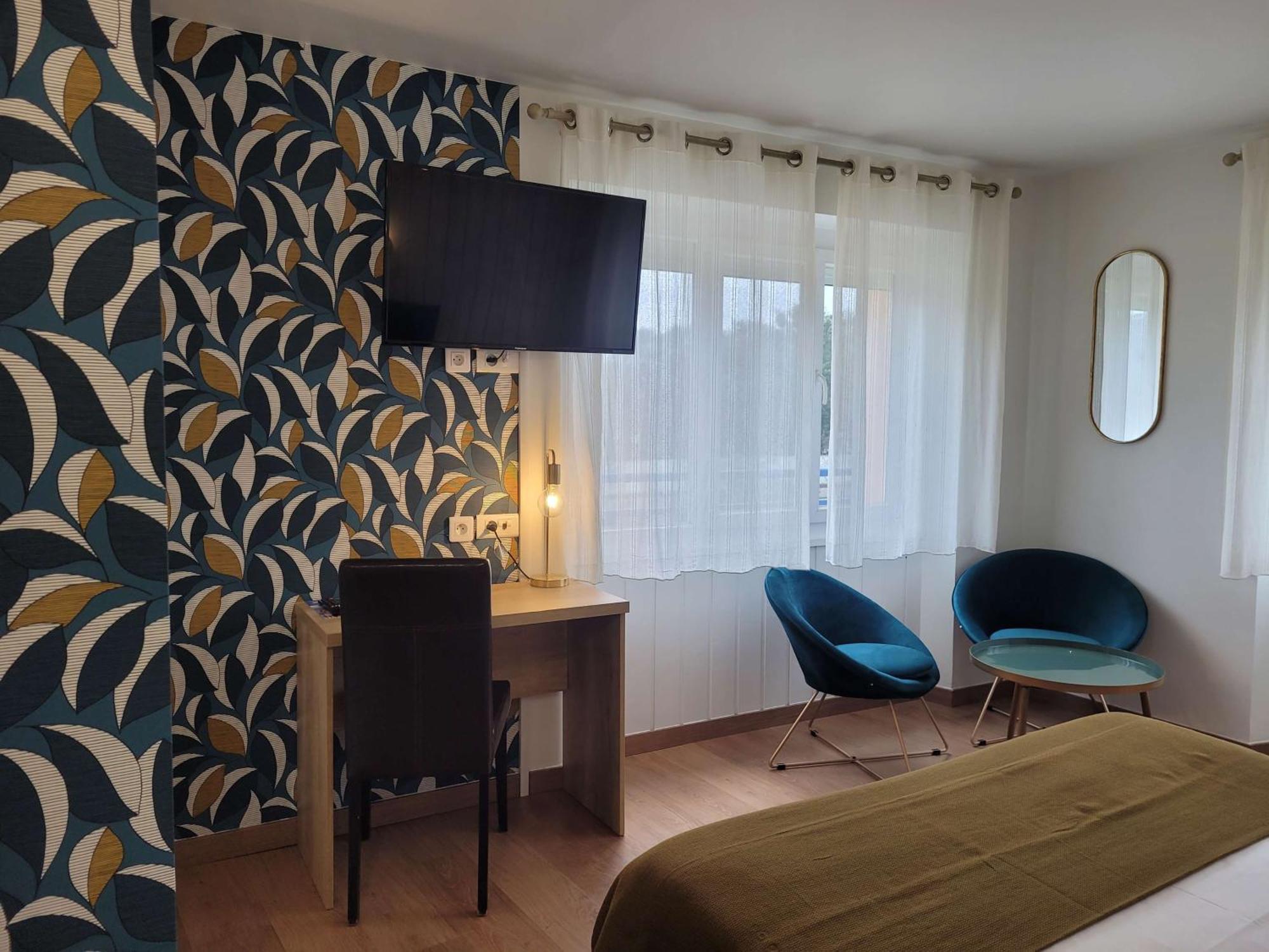 Brit Hotel Des Halles Конкарно Экстерьер фото