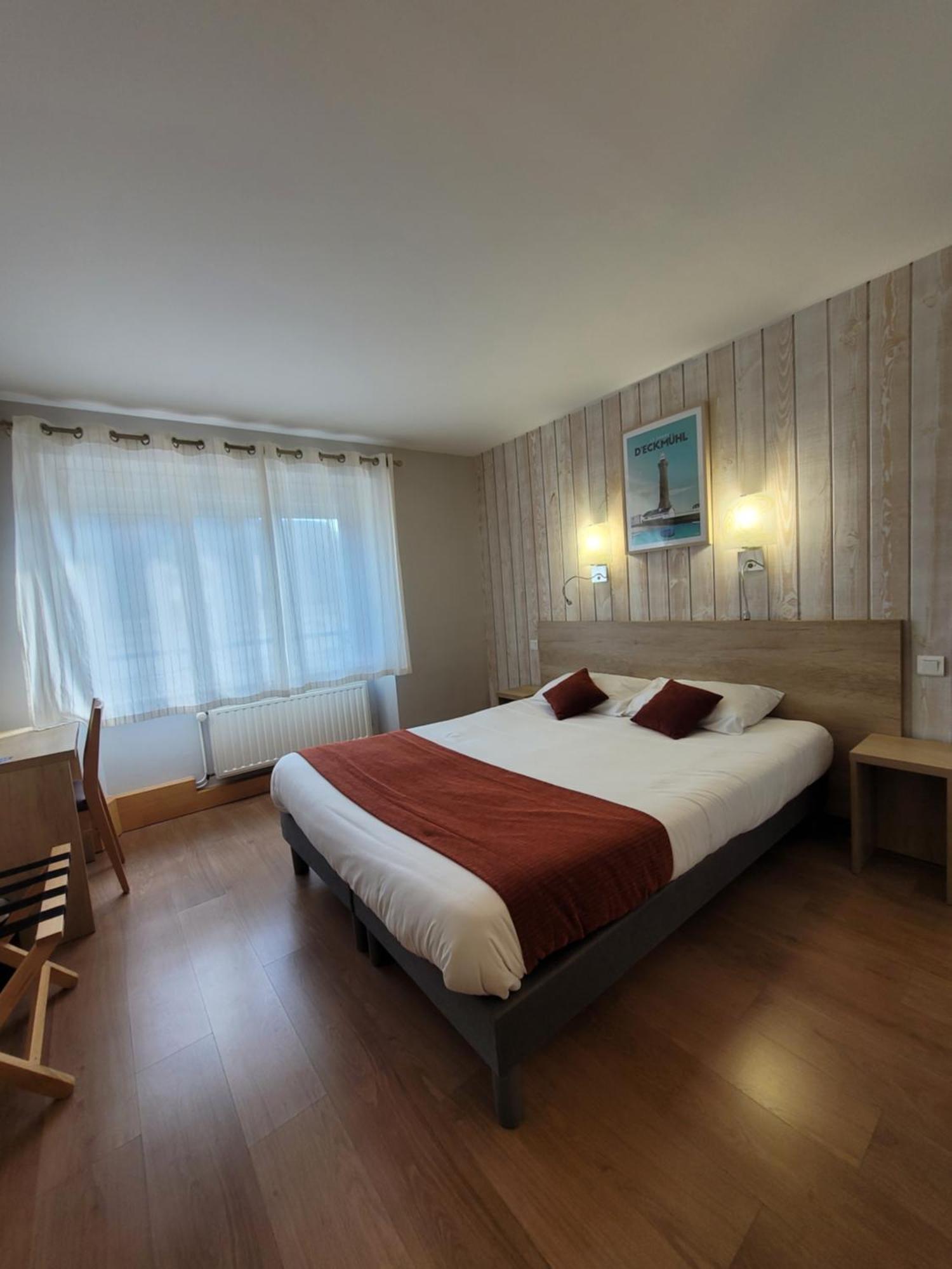 Brit Hotel Des Halles Конкарно Экстерьер фото