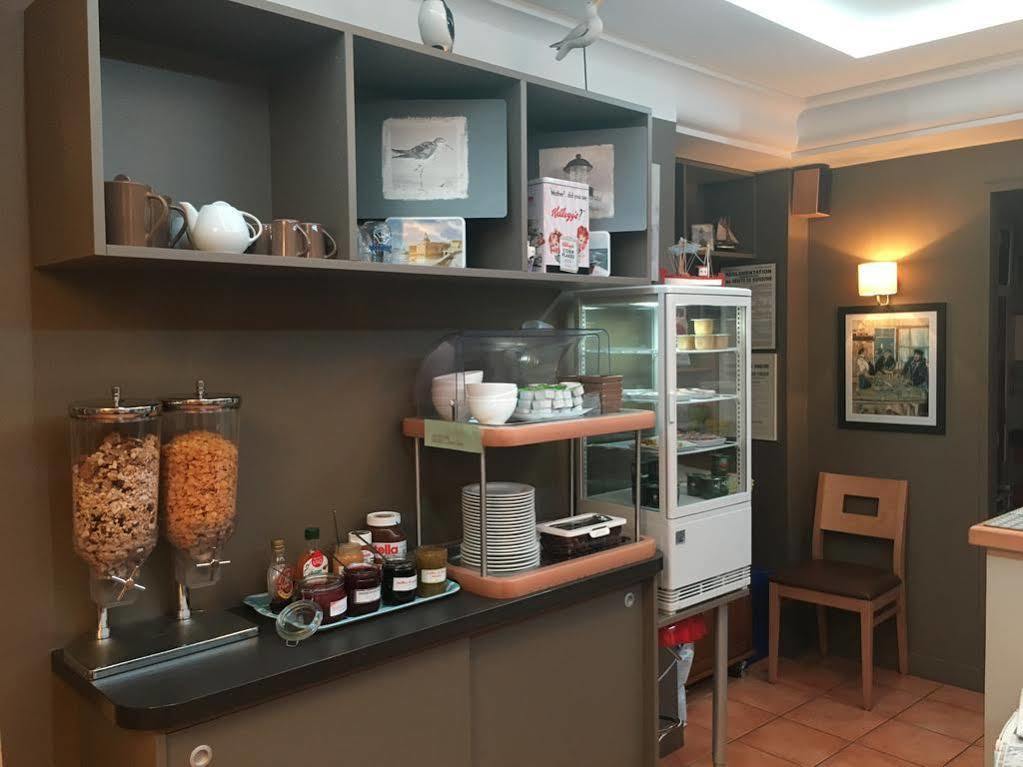 Brit Hotel Des Halles Конкарно Экстерьер фото