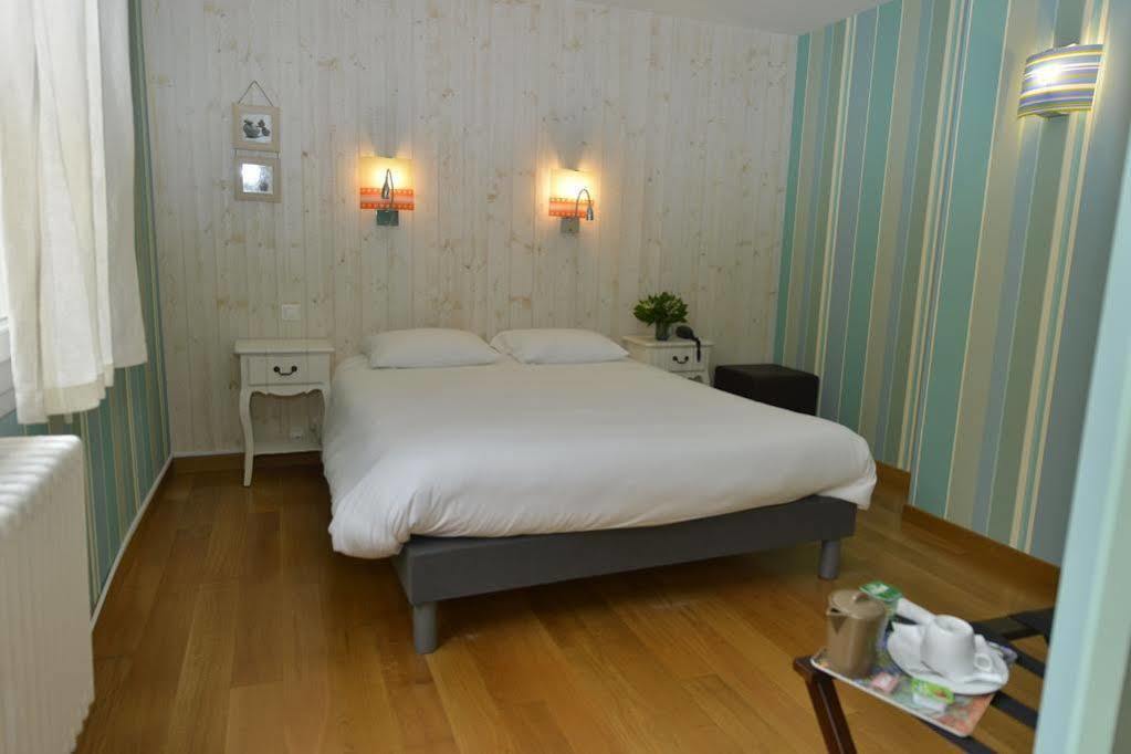 Brit Hotel Des Halles Конкарно Экстерьер фото